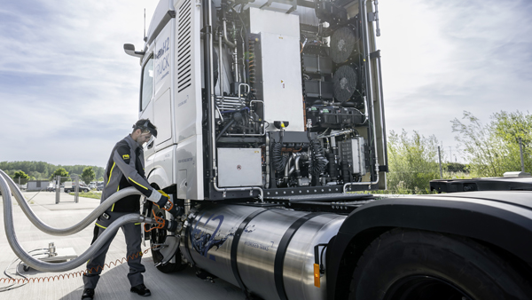 hydrogen fueled truck